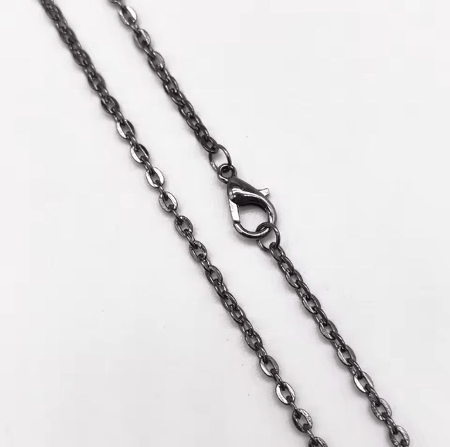 Halsketting met platte kabel 
